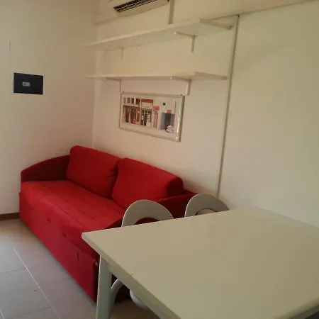 Διαμέρισμα Bright Sea Front With Terrace-beahost