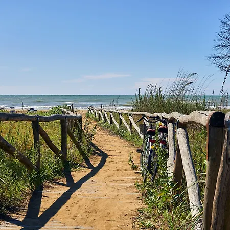 Bright Sea Front With Terrace-beahost Bibione